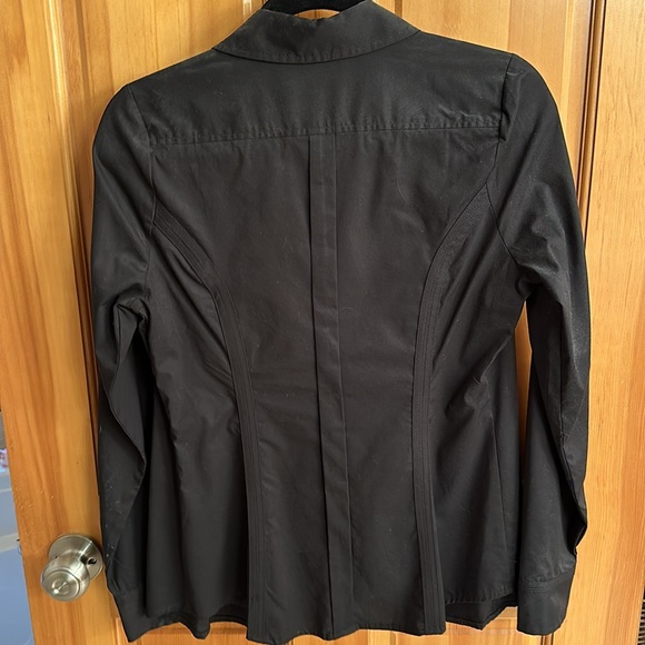 Stylish classic black essential shirt from Express - size Medium - Picture 4 of 6